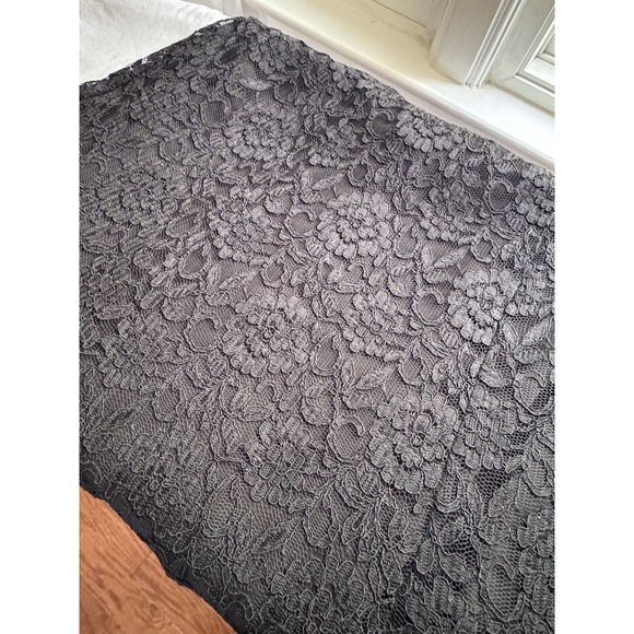 Old Navy Women's Sz 2 Black Lace Lined Skirt Just Below Waist Flared Goth Rock - Picture 4 of 8